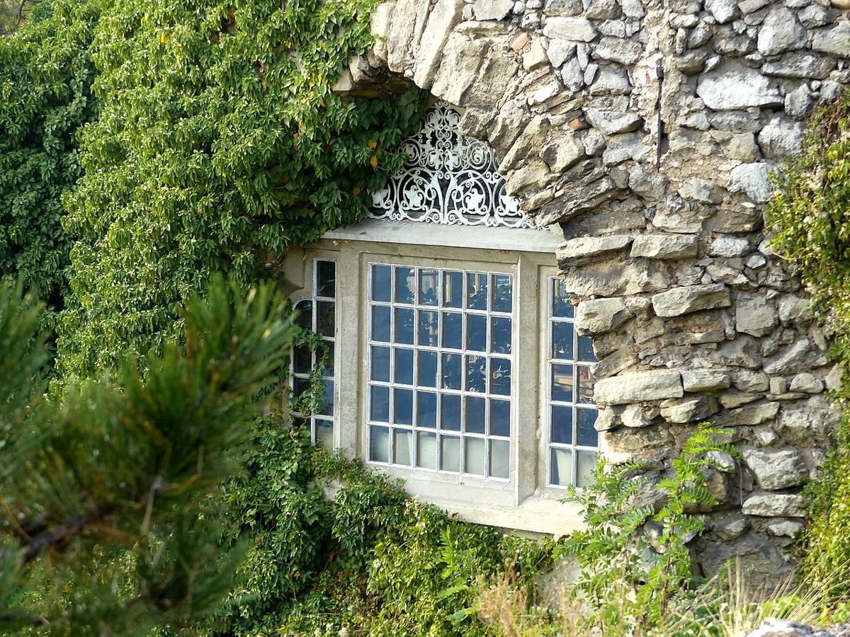 ruine moedling schwarzer turm